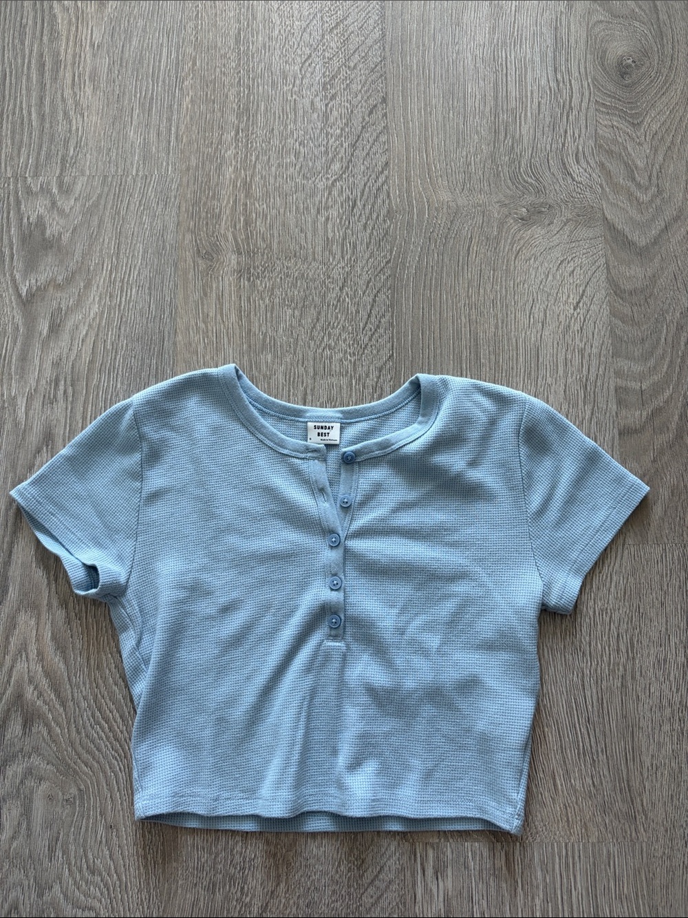 Aritzia t shirt